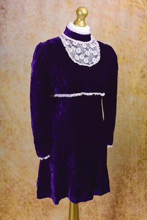 The REGAL Vintage Dress 4